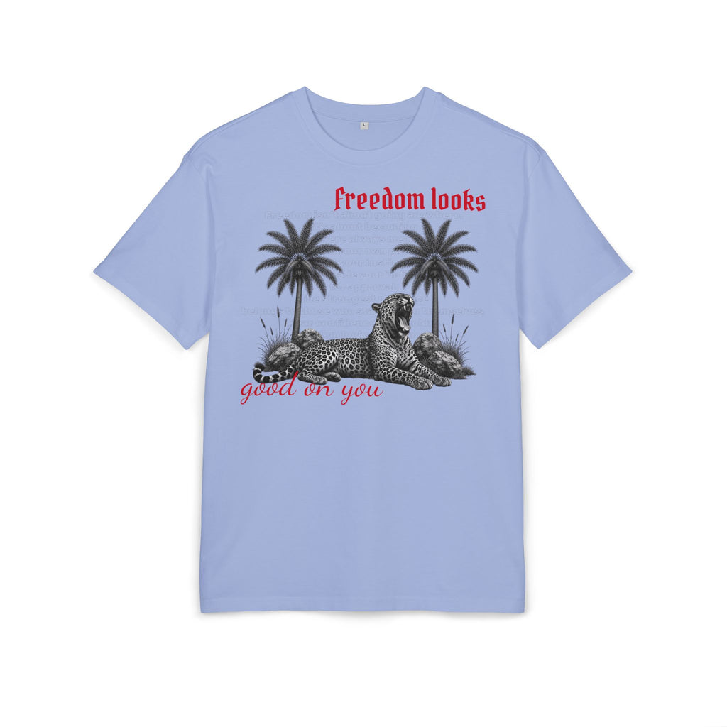 Oversized T-Shirt "Freedom looks good on you"